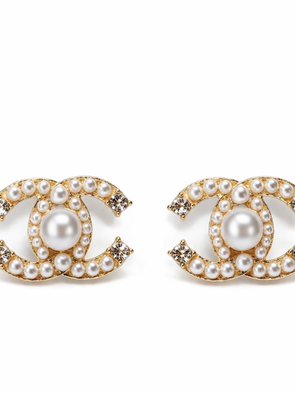 Pearl CC style stud earrings